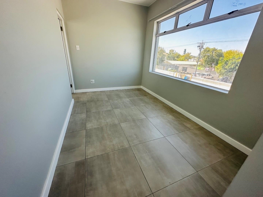 1 Bedroom Property for Sale in Oakdale Western Cape
